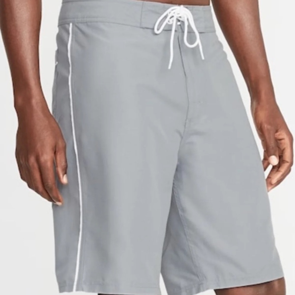 Old Navy board shorts sz 32 NEW